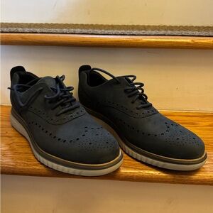 Men's Navy Wingtip Casual Oxfords